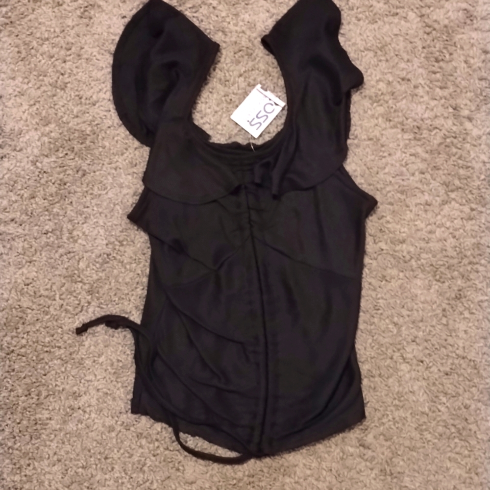 Women's off the shoulder/On shoulder shirt